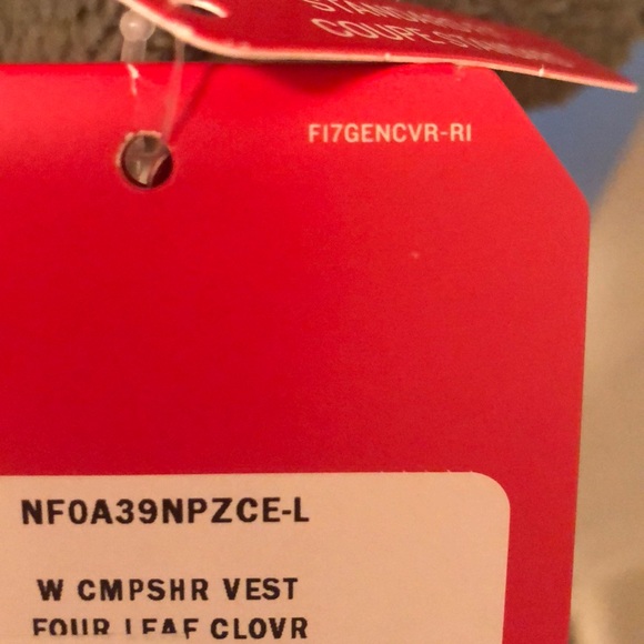 North Face green vest - Picture 5 of 8